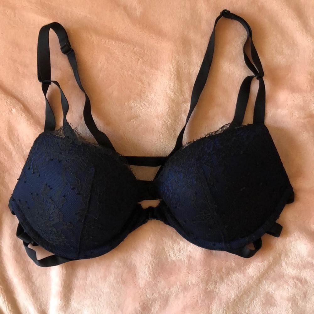 Victoria’s Secret Lace Very Sexy Push Up Bra